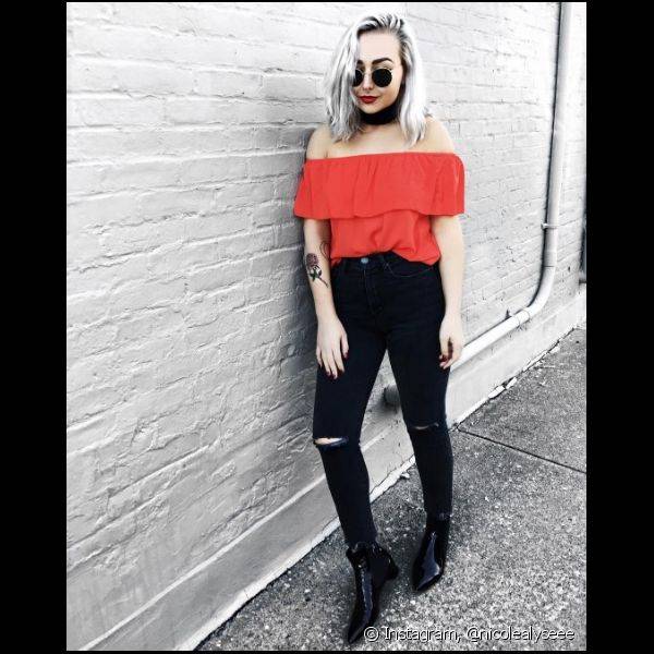 Durante o dia, o batom vermelho pode ser usado em produ??es com roupas mais descoladas e de cores claras, como o laranja, que entrega frescor (Foto: Instagram @nicolealyseee)